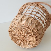 Panier de rangement bohème en osier tressé à la main avec poignées, style rustique naturel, polyvalent pour l'organisation, panier à linge, rangement de jouets, salon
