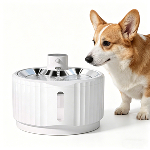 Bebedero para Mascotas Antiderrames para Uso en Interiores, Bebedero Portátil Silencioso para Perros y Gatos - Product Image 1