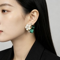 Anting-anting modis yang laris manis, gaya Eropa Amerika, elegan, bertabur berlian, aksesoris telinga.