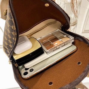 กระเป๋าถือผู้หญิง PU ของแท้จากผู้ผลิต ดีไซน์ใหม่ หรูหรา หนังแท้ - Product Image 3