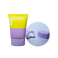 Tube en plastique plat vert en bioplastique de canne à sucre PE avec logo personnalisé et bouchon à clapet mat pour les soins de la peau et les cosmétiques, capacité de 30 ml à 180 ml
