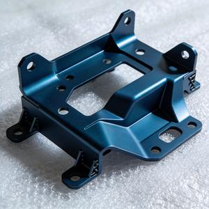 Composants en tôle sur mesure pour applications industrielles, automobiles et électroniques - Product Image 1