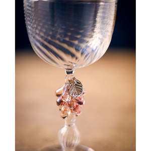 Paire de Verres à Boire Élégants en Verre de Murano avec un Bouquet de Raisins Vaisselle de Table Premium - Product Image 3