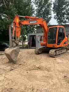 Mini-excavatrice sur chenilles Doosan DH80 de 8 tonnes d'occasion avec marteau hydraulique Daewoo certifié CE et moteur Doosan - Product Image 2