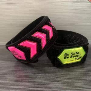 Bracelet réfléchissant élastique EN20471 promotionnel <span class=keywords><strong>brassard</strong></span> rétro réfléchissant à boucle à crochet flexible pour la course - Product Image 5
