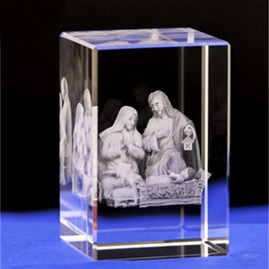 Crocifissi in Vetro e Cristallo per Preghiera e Ricordo Religioso, Ideali come Regali Cristiani - Product Image 3