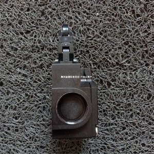 Interrupteur de fin de course Schmersal BNS 33-02Z-ST-2187 IP67 500V à bornes à vis pour usage industriel - Product Image 2