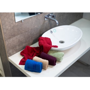 Serviettes à main très absorbantes pour les repas à usage quotidien et les événements spéciaux fabriquées avec un tissu doux et durable idéal pour la cuisine à domicile - Product Image 4