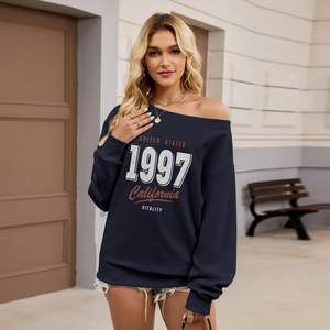 Sudadera de seda personalizada para mujer con hombros descubiertos, diseño gráfico de letras vintage de California, top de un solo hombro, jersey holgado, talla XS, 3D - Product Image 4
