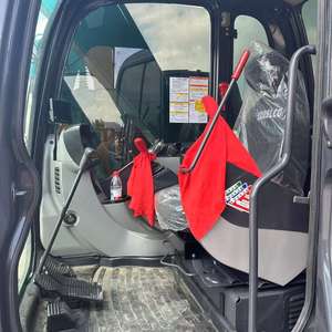 Nouveau stock d'excavatrices Kobelco SK75 d'occasion, modèle Caterpillar 2022, poids opérationnel de 7 tonnes, moteur PLC, boîte de vitesses - Product Image 4
