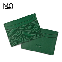 Dompet Kulit PU Tipis Anti-RFID dengan Pola Debossing Kustom untuk Pria dan Wanita, Tempat Kartu Berlogo Embos Personal