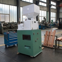Machine à décortiquer le riz et le maïs à haute précision et économique avec rouleau en caoutchouc et souffleur intégré