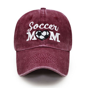 Gorra de 6 Paneles Negra Lavada con Bordado Blanco de Corazón 'Mamá Futbolista' para Mamá Deportista - Product Image 6