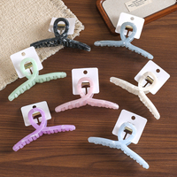 MUJU D389 Pinces à cheveux croisées motif marbre 13 cm, grandes pinces requin à boucle supérieure, prêtes à la vente, couleurs assorties, MOQ