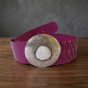 Ceinture de voyage artisanale confortable en cuir de vachette tanné végétal, élégante et fonctionnelle - Product Image 2