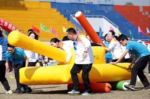 <span class=keywords><strong>Jeux</strong></span> personnalisés de team building en plein air Réservoir gonflable Jeu de sport roulant coopératif - Product Image 3