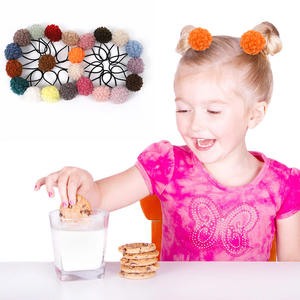 2024 pompones dulces bola pelo bobbles Cola <span class=keywords><strong>de</strong></span> Caballo titular accesorios para el cabello pompón bola lazos para el cabello pompón elástico tocados - Product Image 4