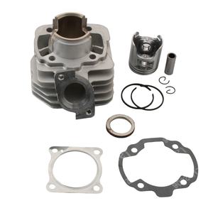 Kit bloc-pistons à <span class=keywords><strong>cylindre</strong></span> <span class=keywords><strong>2</strong></span> <span class=keywords><strong>temps</strong></span> 47mm 70cc Garantie personnalisée en gros personnalisable pour <span class=keywords><strong>scooter</strong></span> Peugeot Buxy - Product Image 1