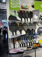 Zhensheng, fabricant de raquettes de pickleball en bois pour le commerce / Raquette de pickleball durable en poly-bois multicouche, idéale pour les débutants