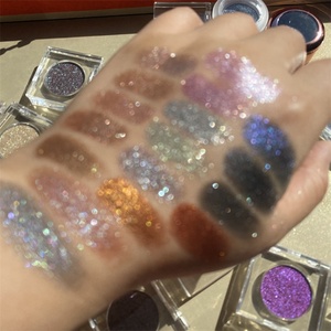 Palette de fards à paupières duo-chrome et multi-chrome, végane, haute pigmentation, avec logo personnalisé, magnétique - Product Image 1