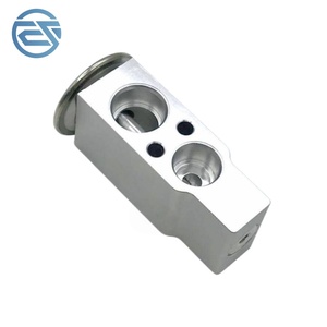 Valvola di Espansione per Condizionatore d'Aria 11N6-90800 11N690800 per Escavatori R140-7 R200-5 R300-5 R215-7 R225 E320C - Product Image 4