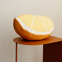 Coussin décoratif tricoté en forme de fruit pour canapé et chaise