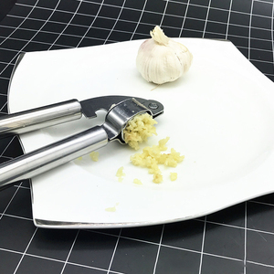 Presse-ail en acier inoxydable, écraseur de légumes et gingembre, hachoir manuel pour <span class=keywords><strong>cuisine</strong></span> - Product Image 2