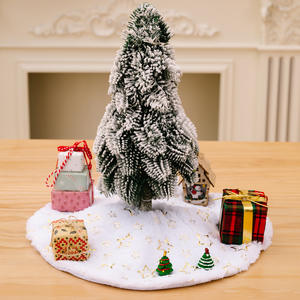 Mini jupe d'arbre de Noël jupe d'arbre de pin Miniature de neige artificielle jupe d'arbre de fourrure de Sequin d'étoile de peluche pour des décorations de table - Product Image 6