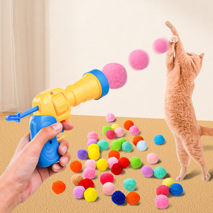 Bunnyhi WJ003 giocattolo di addestramento per animali domestici giocattolo divertente per <span class=keywords><strong>gatti</strong></span> Mini lanciatore di tiro <span class=keywords><strong>giochi</strong></span> di pistola colorati Stretch Plush Ball gatto pistola giocattolo - Product Image 2