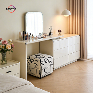 Coiffeuse de luxe moderne et minimaliste extensible haut de gamme pour chambre à coucher, à placer au pied du lit - Product Image 3