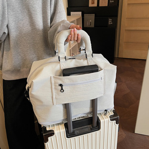 Sac de voyage personnalisé avec logo, durable, imperméable, grande capacité, esthétique, sac de sport à bandoulière pour la salle de sport - Product Image 6