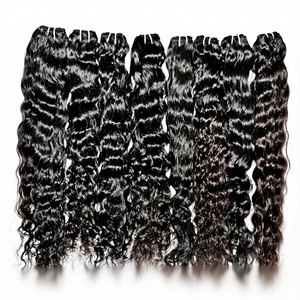 Extensiones de Cabello Humano Virgen Remy Sin Procesar con Cutícula Natural Alineada, Ondulado Kinky, Ondas Sueltas Profundas, Doble Trama a Máquina, de Templo Indio - Product Image 1