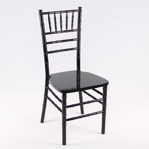 Sedia <span class=keywords><strong>da</strong></span> banchetto per hotel <span class=keywords><strong>in</strong></span> <span class=keywords><strong>legno</strong></span> di alta qualità - Design Chiavari <span class=keywords><strong>in</strong></span> marrone scuro, esalta l'atmosfera di sale per matrimoni e sale conferenze - Product Image 4