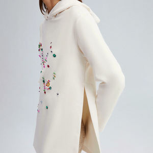 Sweat à capuche multicolore personnalisé, décontracté, de haute qualité, respirant et anti-boulochage avec fente latérale en strass - Product Image 3