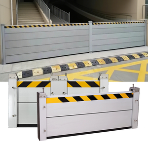 Las barreras contra inundaciones de aluminio y metal para la protección del hogar se venden bien - Product Image 1