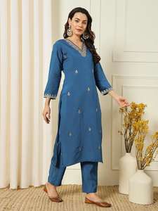 Nouveau Designer Kurti Pent avec Dupatta Ensemble pour le bureau et l'usure régulière Pakistanais Kurti Ensemble à un prix abordable - Product Image 4