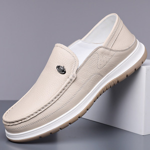 Chaussures bateau en cuir souple pour hommes, à enfiler, à talon bas, décontractées, pour la conduite, couleur unie blanc cassé, épaisseur standard, taille adulte - Product Image 1
