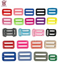 Boucle en plastique triangulaire carrée en POM de 25 mm avec anneau en D, couleurs personnalisées, logo, écologique, vente en gros d'usine pour sangle de collier d'animal de compagnie