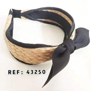 Bandeau en forme de nœud Angelina Grass avec ruban noir large réglable pour femmes, accessoires de cheveux décontractés et tendance - Product Image 3