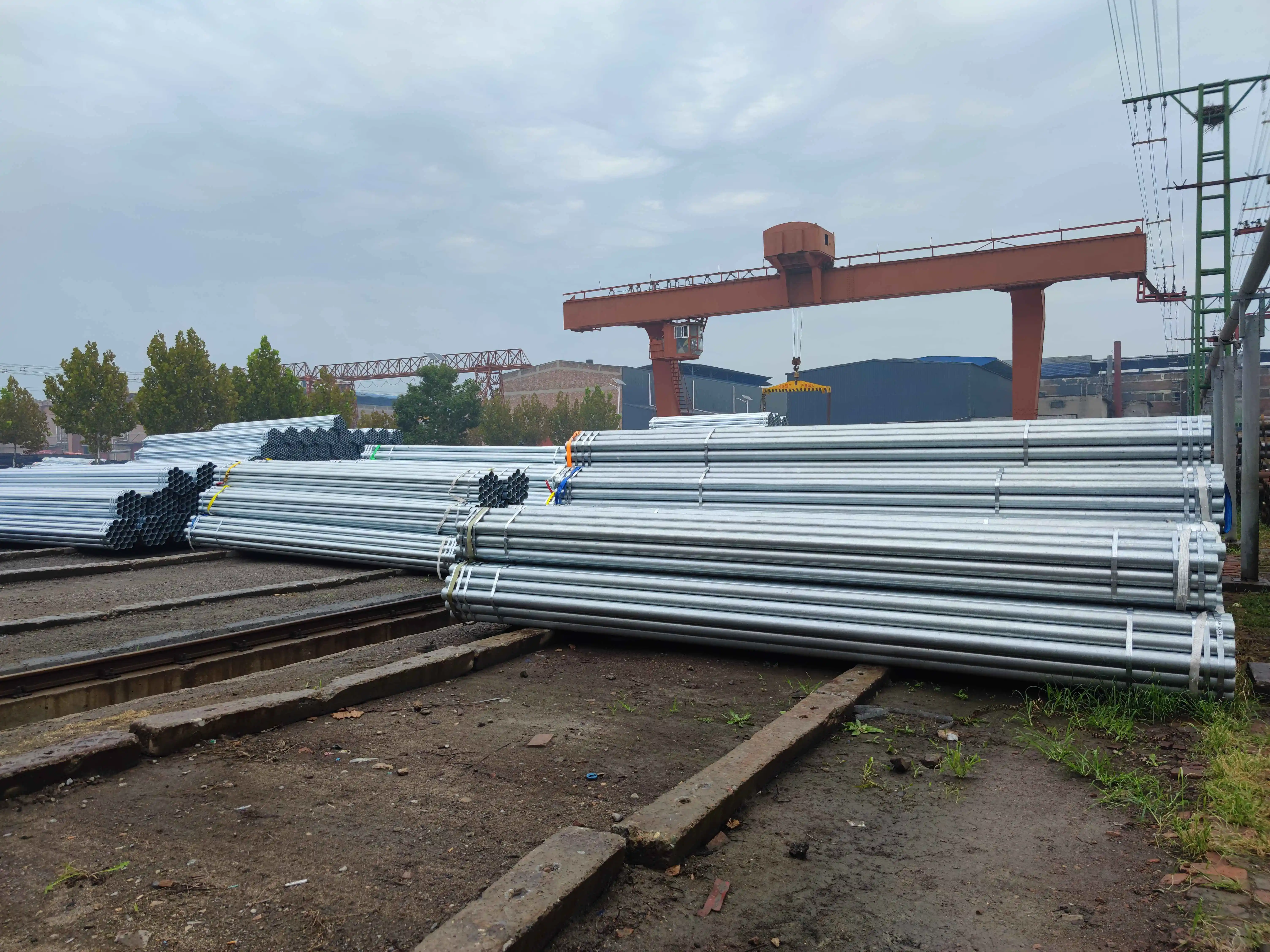Chine Fabricant Bon prix Livraison rapide Tuyau en acier HDG pour la construction