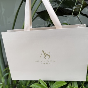 Luxury Recyclable Ivory Art Paper <b>Bag</b> Gold Hot Stamping Hand Length Handles Reusable Standard Rectangle <b>Gift</b> <b>Bag</b> Promotion - Product Image 1