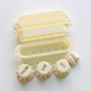 Donlis <span class=keywords><strong>Vintage</strong></span> White Single Coil ST Guitar Pickup Cover and Knob Light Cream Set in Plastic Case with Paper Card Package - Product Image 6