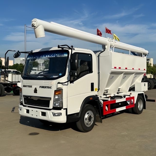 Sinotruk 4x2 Bulk Feed Transport Truck Diese Bulk Feed Truck Manual Small Farm Feed Delivery Cargo Truck for Animal Husbandry