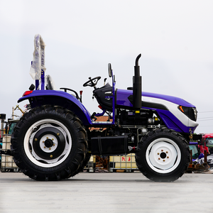 Tracteur 4x4 compact à vendre, doté d'une pompe et d'un moteur, avec outils agricoles et mini-cultivateur - Product Image 1