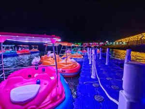 Jeux aquatiques Challenge Motor pour adultes et enfants, <span class=keywords><strong>bateau</strong></span> tamponneur électrique avec lumières LED - Product Image 5