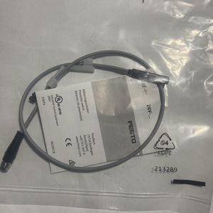 Interruptor Magnético Festo SME-8M-DS-24V-K de 2.5mm para Cilindro, con Terminal de Tornillo Sin Blindaje - Product Image 1