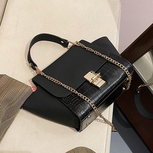 Nouveauté Sac à bandoulière de créateur de luxe à bandoulière en cuir suédé de haute qualité, logo personnalisé, sangle unique pour dames, style estival - Product Image 2