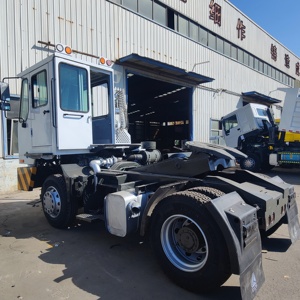 Nouveau Camion Tracteur d'Occasion Sinotruk LHD RHD Diesel 4x2 HOWO <span class=keywords><strong>HOWA</strong></span> pour Port, Terminal Maritime et Quai - Product Image 5