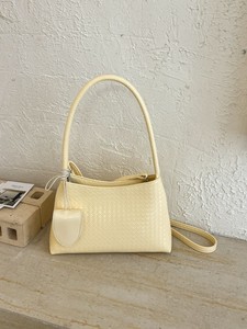 Sac à main pour femme à motif tissé, polyvalent pour tous les jours, sac à bandoulière chic, petit sac à main pour les sorties - Product Image 1