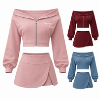 Ensemble survêtement rose pour femme : sweat à capuche court épaules dénudées et jupe, ensemble deux pièces sweat-shirt et short pour la gym, vente en gros